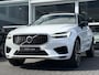 Volvo XC60 B5 263PK R-Design| Pano| Camera| H&K Sound| Trekhaak| HUD| 22''i