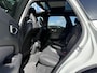 Volvo XC60 B5 263PK R-Design| Pano| Camera| H&K Sound| Trekhaak| HUD| 22''i