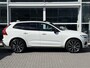 Volvo XC60 B5 263PK R-Design| Pano| Camera| H&K Sound| Trekhaak| HUD| 22''i