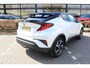Toyota C-HR / C-HR+ 1.8 Hybrid Style Bi-Tone | Rijklaar | Parelmoer | Stoel-/stuurverw. | Blind Spot | LED | Apple/Android | Keyless | Parkeersens. v+a