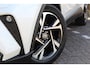 Toyota C-HR / C-HR+ 1.8 Hybrid Style Bi-Tone | Rijklaar | Parelmoer | Stoel-/stuurverw. | Blind Spot | LED | Apple/Android | Keyless | Parkeersens. v+a