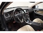Volvo V60 2.4 D6 Plug-In Hybrid Momentum [ Navi Xenon Half -leder Stoelverwarming]
