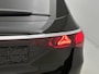 Mercedes-Benz E-klasse Estate 300 e Business Solution AMG | Winterpakket | Nightpakket | Comfortpakket Plus | Trekhaak | Panoramaschuifdak | Head-up display | Sierelement in openporig zwart essenhout met Mercedes - Benz patroon |