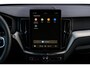 Volvo XC60 2.0 T6 Plug-in hybrid AWD Essential | Gratis Trekhaak | Adaptieve Cruise Control | Park assist | Getint Glas | Leder | Driver assist | Stoel- / stuurwielverwarming | All Season banden |