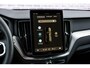 Volvo XC60 2.0 T6 Plug-in hybrid AWD Plus Black Edition | 360 camera | Gratis Trekhaak | Schuif- / Kanteldak | Head Up display | Getint glas | Adaptive Cruise Control |