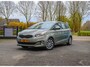 Kia Carens 2.0 GDi First Edition 7 Zitter CLIMA TREKHAAK CRUISE NAVI