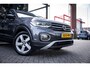 Volkswagen T-Cross 1.5 TSI Style Automaat 150pk | Virtual cockpit | Led | Trekhaak | Adapt. Cruise | Stoelverwarming | Keyless |