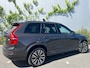Volvo XC90 2.0 T8 Recharge AWD Ultimate Dark | Plug-in Hybrid (PHEV) | Long Range | Trekhaak | 360 Graden Camera | Lederen Bekleding | Panoramadak | Keyless Entry | Elektrische Achterklep | Lichtmetalen Velgen 20 inch |