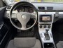 Volkswagen Passat Variant 1.8 TFSI Comfortline Automaat | Navi | Autom. Airco | Cruise Control | Trekhaak | LMV | Elekt. Ramen | PDC | APK tot 16-04-2027!