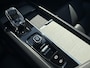 Volvo V60 2.0 B3 Inscription | Head-up Display | Panoramadak | Trekhaak | 360 Graden Camera | Harman Kardon Audio | Lederen Bekleding | Elektrisch Verstelbare Stoel | Keyless Entry | Elektrische Achterklep | BLIS | Navigatie