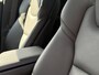 Volvo V60 2.0 B3 Inscription | Head-up Display | Panoramadak | Trekhaak | 360 Graden Camera | Harman Kardon Audio | Lederen Bekleding | Elektrisch Verstelbare Stoel | Keyless Entry | Elektrische Achterklep | BLIS | Navigatie