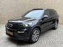 Ford Explorer 3.0 V6 EcoBoost PHEV 457pk ST-Line | 7-persoons | Trekhaak afneembaar | Adaptieve cruise | Lane assist | Panoramadak | 360 camera | Lederen bekleding ST-line | Stoelverwarming&koeling | Bang&Olufsen audio | Elektrisch verstelbare stoelen met memory | Apple CarPlay / Android Auto | Sfeerverlichtig | Elektrische achterklep | 20 inch velgen | Volledig onderhouden