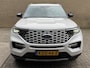 Ford Explorer 3.0 V6 EcoBoost PHEV Platinum | 80.000km! | 7-zits | Trekhaak afneembaar | Adaptieve cruise | Lane assist | Panoramadak | 360 camera | Lederen bekleding ST-line | Stoelverwarming&koeling | Bang&Olufsen audio | Elektrisch verstelbare stoelen met memory | Apple CarPlay / Android Auto | Sfeerverlichtig | Full-LED | DAB | Keyless | Elektrische achterklep | 20 inch velgen | Volledig dealeronderhouden