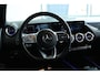 Mercedes-Benz B-klasse 180 Business Solution AMG | Cruise Control | Camera | Trekhaak | Stoelverwarming | LED | Navi | Sfeerverlichting