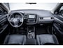 Mitsubishi Outlander 2.0 Instyle 7-pers|Schuifdak|Leder|Trekhaak|Elek.a-klep|Camera|Rockford-Fosgate|2e-eig.