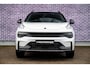 Lynk & Co 01 1.5 More | Adaptieve Cruise Control | Dodehoekdetectie | Panoramadak | Stoelverwarming | Stuurverwarming | Infinity Premium Audio Systeem| Apple Carplay/Android Auto | 360 graden Camera | 15,4 inch middendisplay | Elektrisch/Schuifkanteldak | 20 inch lichtmetalen velgen | Lederen bekleding | Elektrisch bedienbare achterklep