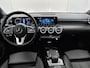 Mercedes-Benz A-klasse 180 Business Solution Luxury Panorama Schuif-Kanteldak | Parkeerpakket met achteruitrijcamera | Ledkoplampen | Sfeerverlichting | Apple CarPlay Inclusief 24 maanden MB Certified garantie voor Europa.