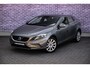 Volvo V40 1.5 T3 Nordic+ | Trekhaak | Stoelverwarming | Cruise Control | Standkachel | PDC | 17" |