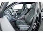 Volvo XC40 2.0 B3 Plus Black Edition | Rijklaar! | S/K-Dak | Harman/Kardon | Bliss | Stuur-stoel+Voorruitverw. | 360*+PDC | Memory | Nav+App.Connect | Elek. Klep V