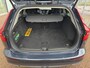 Volvo V60 2.0 B5 Inscription | Trekhaak | Achteruitrijcamera | LED Koplampen Adaptief | Harman Kardon Audio | Verwarmde Voorruit | BLIS | Alarm | Lederen Bekleding | Elektrisch Verstelbare Voorstoelen