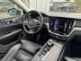 Volvo V60 2.0 B5 Inscription | Trekhaak | Achteruitrijcamera | LED Koplampen Adaptief | Harman Kardon Audio | Verwarmde Voorruit | BLIS | Alarm | Lederen Bekleding | Elektrisch Verstelbare Voorstoelen