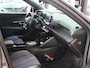 Peugeot e-2008 SUV GT 50 kWh | 1e Eigenaar | Achteruitrijcamera | Climate control | Sportstoelen | Full Led
