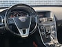 Volvo XC60 2.0 T5 FWD Momentum | Trekhaak | BLIS | Cruise Control Adaptief | Bi-Xenon | Zitverhogers | Achteruitrijcamera | Parkeersensoren | Navigatie