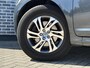 Volvo XC60 2.0 T5 FWD Momentum | Trekhaak | BLIS | Cruise Control Adaptief | Bi-Xenon | Zitverhogers | Achteruitrijcamera | Parkeersensoren | Navigatie