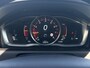 Volvo XC60 2.0 T5 FWD Momentum | Trekhaak | BLIS | Cruise Control Adaptief | Bi-Xenon | Zitverhogers | Achteruitrijcamera | Parkeersensoren | Navigatie