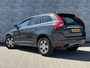 Volvo XC60 2.0 T5 FWD Momentum | Trekhaak | BLIS | Cruise Control Adaptief | Bi-Xenon | Zitverhogers | Achteruitrijcamera | Parkeersensoren | Navigatie