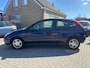 Ford Focus 1.6-16V Trend |automaat |airco | lange apk | koopje !