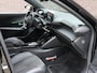 Peugeot e-2008 SUV GT Pack 50kWh 136pk | Accu 93% | Navigatie | Achteruitrijcamera