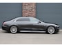 Mercedes-Benz S-klasse 450 e Lang AMG Line | Achterasbesturing | Luchtvering | Chauffeurspakket | Distronic+ | Burmester | Nekverwarming | Stoelventilatie | Massage | MBUX Tablet | 3D-Display | HUD |