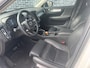 Volvo XC40 1.5 T4 Recharge R-Design Expression | Plug-in Hybrid (PHEV) | Trekhaak | Stoelverwarming | Achteruitrijcamera | Parkeersensoren | Keyless Entry | Navigatie
