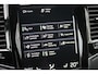 Volvo XC90 T8 Recharge AWD R-Design | 1e Eigenaar | Adaptive Cruise & Pilot Assist | Park Assist Voor & Achter incl. Camera | Nappa Leder incl. Massage | Stoel & Stuurverwarming | Voorruitverwarming | Parkeerverwarming | Panoramisch Schuif-/kanteldak | Power & Memory Seats | 22" Velgen |