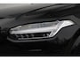 Volvo XC90 T8 Recharge AWD R-Design | 1e Eigenaar | Adaptive Cruise & Pilot Assist | Park Assist Voor & Achter incl. Camera | Nappa Leder incl. Massage | Stoel & Stuurverwarming | Voorruitverwarming | Parkeerverwarming | Panoramisch Schuif-/kanteldak | Power & Memory Seats | 22" Velgen |