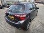 Toyota Yaris 1.5 Hybrid Design CRUISE CLIMA NAVI LICHTMETALEN VELGEN
