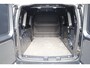Volkswagen Caddy Cargo 2.0 TDI 122PK / 90kW DSG, NL auto, 1e eigenaar nieuw geleverd en onderhouden, 75 Edition, verwarmbare voorruit, trekhaak, navigatie, Apple Carplay & Android Auto, cruise control, ErgoComfort bestuurdersstoel, lederen bekleding, LED verlichting, 17" LMV, achteruitrijcamera (rear view), parkeersensoren voor en achter (pdc), elektrisch verstel- en verwarmbare buitenspiegels etc.