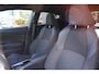 Toyota C-HR / C-HR+ 1.8 HYBRID STYLE STOELVERWARMING AD-CRUISE KEYLESS CAMERA PARK-SENSOREN LM-VELGEN