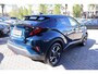 Toyota C-HR / C-HR+ 1.8 HYBRID STYLE STOELVERWARMING AD-CRUISE KEYLESS CAMERA PARK-SENSOREN LM-VELGEN