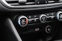 Alfa Romeo Giulia 2.0T SPRINT/VELOCE.INT/STOEL.STUUR.VERW/ADAP.CRUISE/19