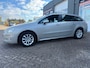 Peugeot 508 SW 1.6 Vti Blue Lease in automaat met trekhaak en parkeersensoren en navigatie en bluetooth telefoon en airco