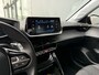 Peugeot 208 BWJ 2022 1.2 PureTech 101 PK Allure Pack AUTOMAAT | HALF LEDER | FULL LED | CAMERA | CAPLAY + ANDROID | KEYLESS | CLIMA | CRUISE | LMV | PDC