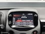 Toyota Aygo 1.0 VVT-i x-play Bi-tone Carplay Camera Lichtmetaal 5 Deurs