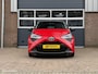 Toyota Aygo 1.0 VVT-i x-play Bi-tone Carplay Camera Lichtmetaal 5 Deurs