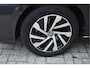 Volkswagen Golf 1.4 eHybrid Style, BOEKJES,NAP EN ONDERHOUDSHISTORIE
