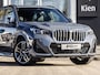 BMW X1 xDrive30e M Sport | Trekhaak af fabriek | leer | Innovation pack | 326 PK |