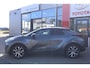 Toyota C-HR / C-HR+ HYBRID 140 FIRST EDITION ANDROID/APPLE STOEL/STUURVERW. P-SENSOREN EL-ACHTERKLEP DODEHOEK NAVI