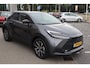 Toyota C-HR / C-HR+ HYBRID 140 FIRST EDITION ANDROID/APPLE STOEL/STUURVERW. P-SENSOREN EL-ACHTERKLEP DODEHOEK NAVI