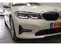 BMW 3-Serie 320e Business Edition Plus Aut. [ Adapt.cruise H/K Leder Sportstoelen ]